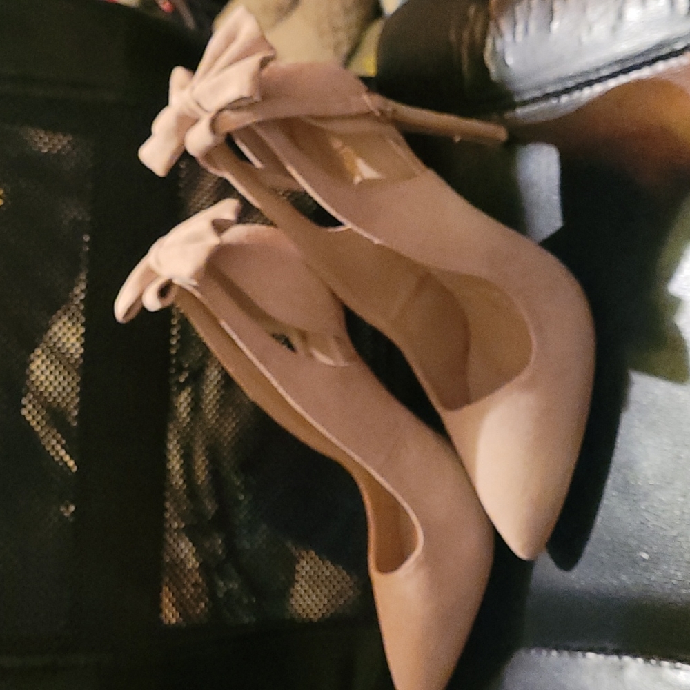 Beige heels
